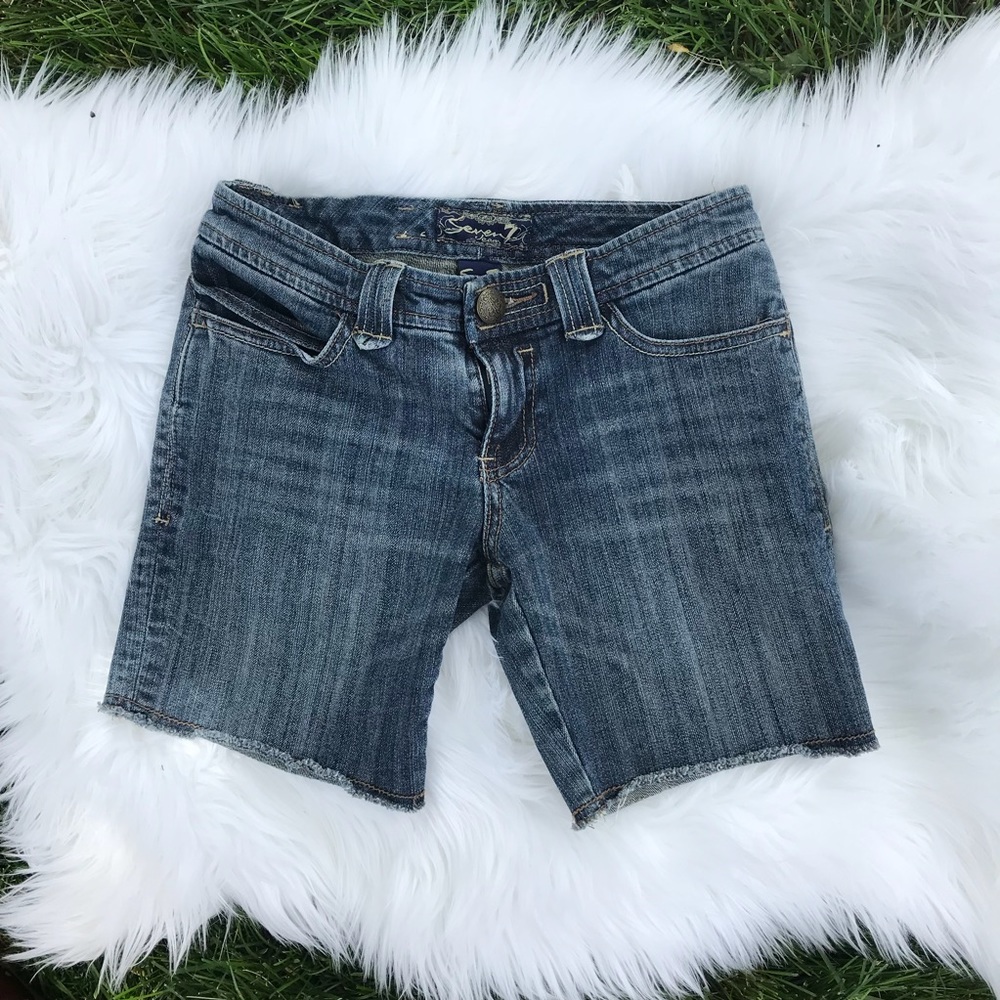 Seven7 26 cutoff Bermuda’s